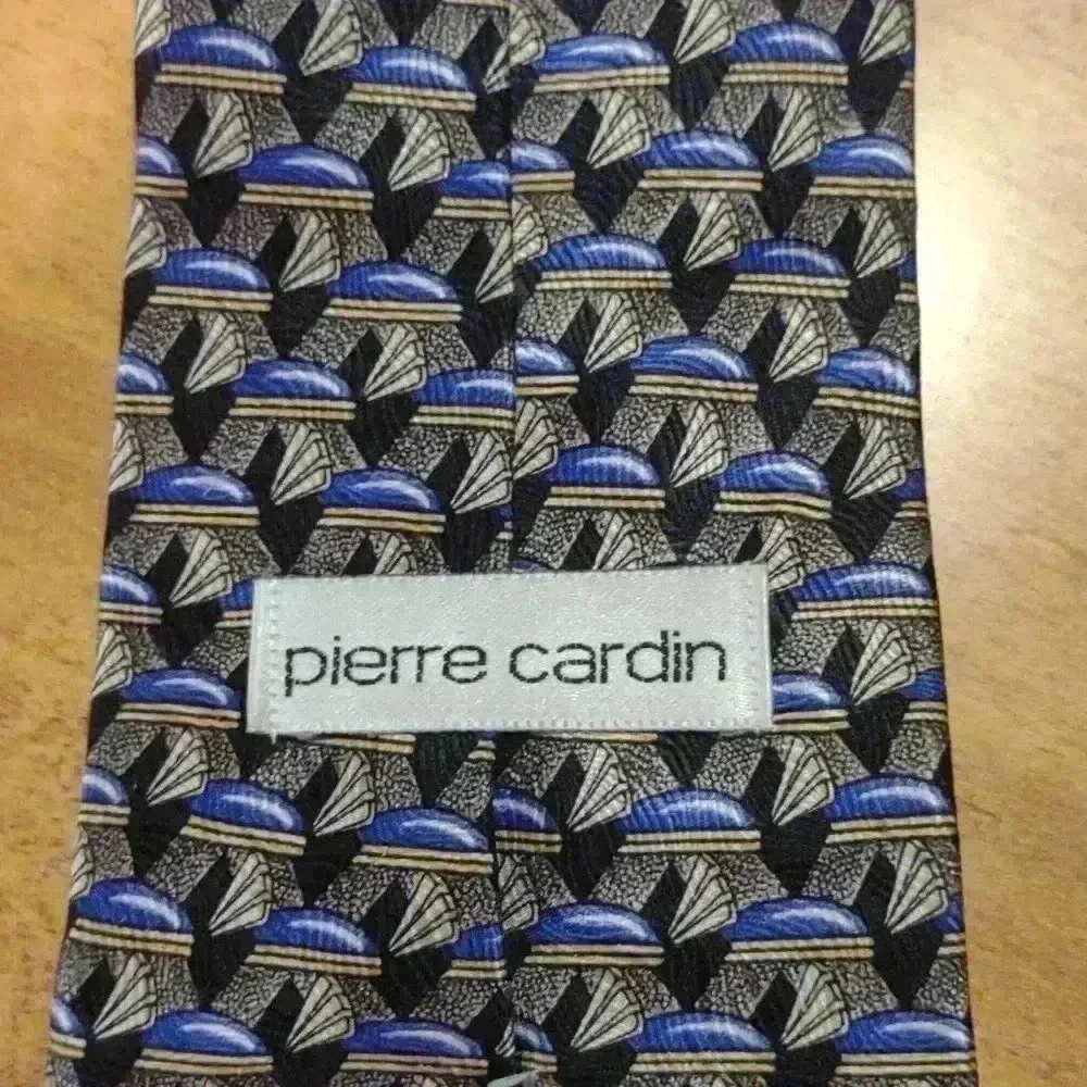 Pierre Cardin vintage pierre